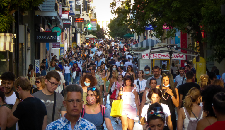 Τέλος οι πάμφθηνες αγορές από Κίνα και πλατφόρμες: Ποιος πληρώνει, πότε χρεώνεται και ποιοι γλιτώνουν τα «τρίευρα» από την Τετάρτη