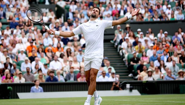Wimbledon: Ο Τζόκοβιτς “λύγισε” τον Γου και παίζει με τον Τσιτσιπά