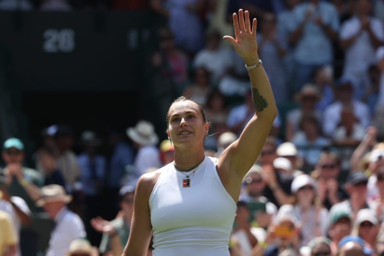 Wimbledon: Άνετη νίκη και πρόκριση στον 4ο γύρο για την Σαμπαλένκα