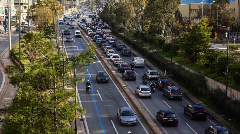 Οκτώ στους δέκα Ευρωπαίους θεωρούν, πλέον, την κατοχή αυτοκινήτου ως «αγαθό πολυτελείας»
