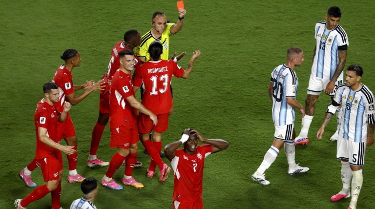 FIFA: Έσοδα 157.000 δολαρίων από τις κάρτες των προημιτελικών!