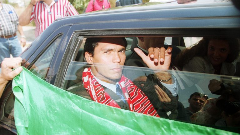 Σαν σήμερα, 8 Ιουλίου 1999: Η ημέρα που ο «μάγος» Τζιοβάνι υπέγραψε στον Ολυμπιακό!