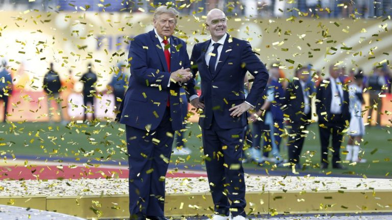 FIFA: Επιμένει στην πρόταση παραχώρησης