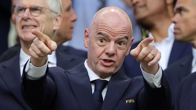 Εσωτερικές αντιδράσεις στη FIFA κατά Ινφαντίνο – Κατηγορίες για έλλειψη διαφάνειας!