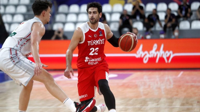 Επίσημο του Κορκμάζ στην Μπεσίκτας!