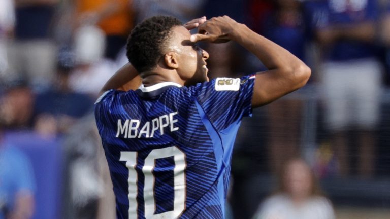 Γαλλία – Σουηδία 3-0: Έγιναν ξανά “τρι… γκολορ”  με ασταμάτητο Εμπαπέ! (videos)