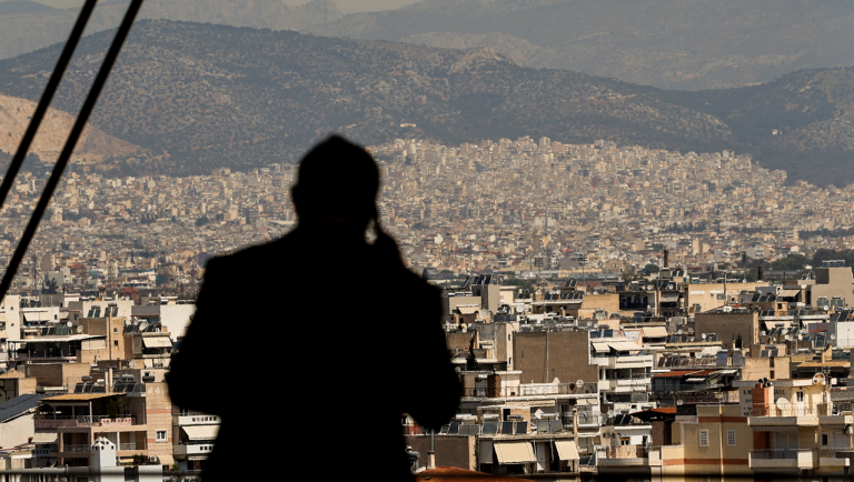 Τι αλλάζει και τι μένει ίδιο για το 2027 στις μεταβιβάσεις ακινήτων: Στο τραπέζι η μόνιμη κατάργηση του φόρου υπεραξίας