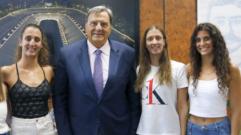 Οι τρίδυμες αδελφές Αλεξανδρή θα αγωνίζονται πλέον με τα χρώματα της Ελλάδας