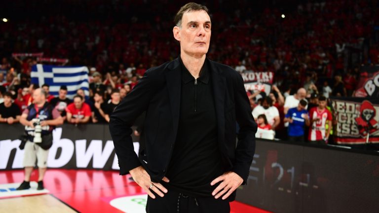Μπαρτζώκας: «Nα αποτίσω φόρο τιμής στον πατέρα μου»! (video)