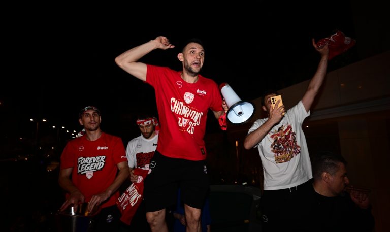 EuroLeague: «Υποκλίθηκε» στον Κώστα Παπανικολάου με ένα συγκινητικό video