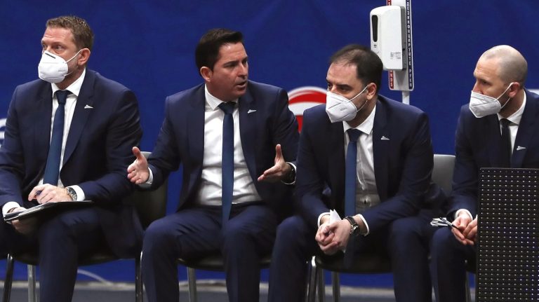 Ντουμπάι BC: Με ελληνικό… άρωμα το επιτελείο του Πασκουάλ (pic)