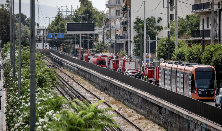 Οσμή αερίου από κλειστό βενζινάδικο στον Πειραιά, εκκενώθηκαν προληπτικά πολυκατοικίες