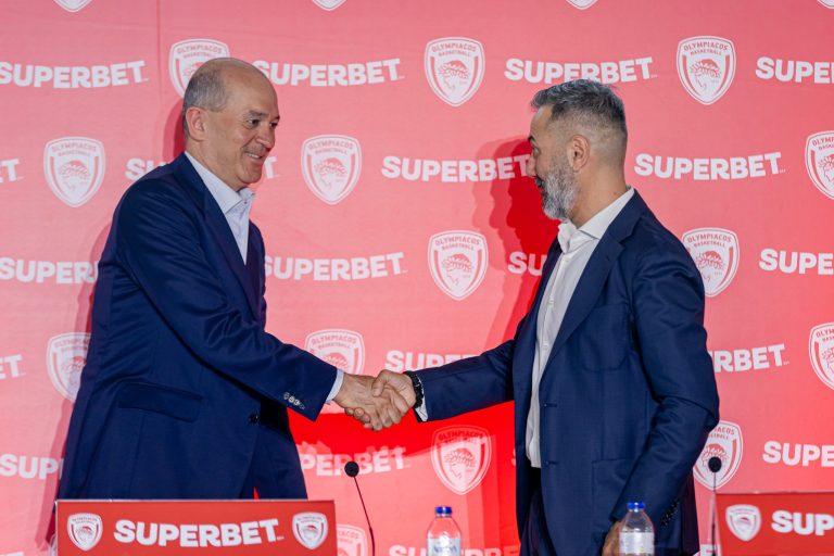 Ολυμπιακός και Superbet εγκαινίασαν τη νέα τους συνεργασία μέχρι το 2032