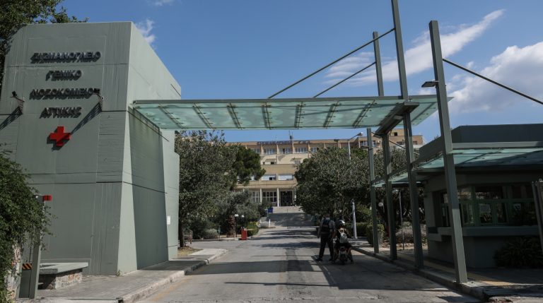 Έσβησε η πυρκαγιά στο «Σισμανόγλειο» – Εκκενώθηκαν προληπτικά όροφοι