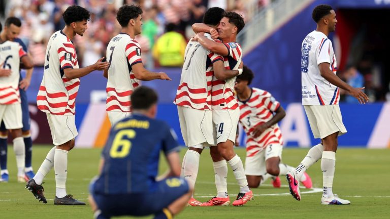 ΗΠΑ-Βοσνία 2-0: Με φόρα στους «16» οι Αμερικάνοι (highlights)