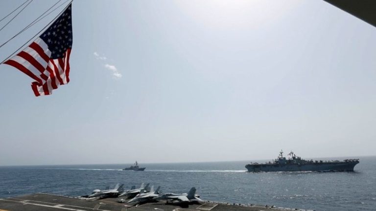Νέο κύμα πληγμάτων των ΗΠΑ εναντίον «δεκάδων στόχων» στο Ιράν 