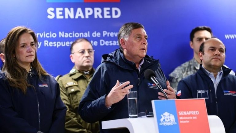 Τρεις νεκροί και δεκάδες πληγέντες από ισχυρή καταιγίδα στη Χιλή