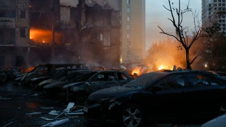 Τουλάχιστον 8 νεκροί στην Ουκρανία από τα ρωσικά πυραυλικά πλήγματα τη νύχτα