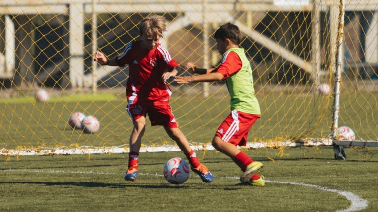 Ajax Camps Kerkyra: Το πρόγραμμα ολοκληρώθηκε, επιβεβαιώνοντας τη δυναμική του!