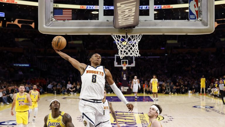 Ποιος είναι ο Πέιτον Γουάτσον που «καίει» το NBA;