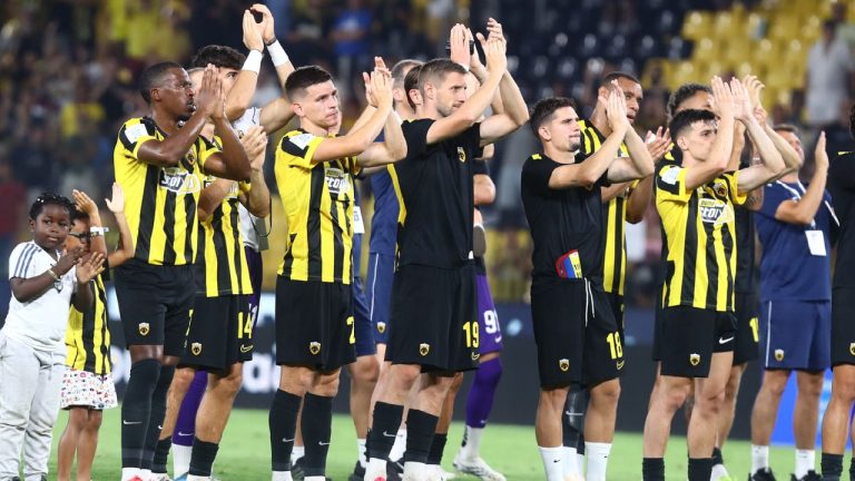 Με αύρα πρωταθλήτριας έτοιμη για το ματς της χρονιάς