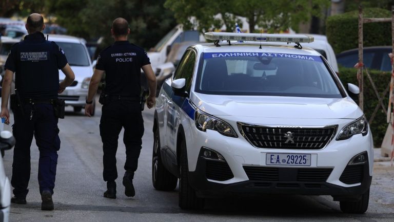 «Η Ελευθερία ήταν όλος ο κόσμος τους»: Συντετριμμένη η οικογένεια της 17χρονης που σκοτώθηκε σε τροχαίο στα Άνω Λιόσια