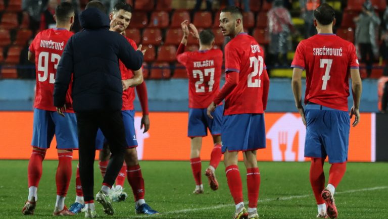 Μπόρατς – Βελέζ 3-1: Νίκη με… διακοπή λόγω συνθημάτων υπέρ του Μλάντιτς!