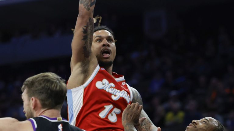 NBA: Κανονικά στην οικογένεια του Μπράντον Κλαρκ τα 12,5 εκατ. δολάρια από τους Μέμφις Γκρίζλις