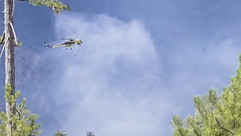 Καλύτερη η εικόνα της φωτιάς κοντά στον ναύσταθμο Σαλαμίνας, 112 για εκκένωση από Άνω Βασιλικά και Νέα Σαλαμίνα προς Ακτή Καραϊσκάκη, βίντεο και φωτογραφίες