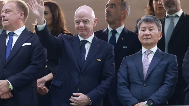 FIFA: Απολύθηκε ο Λαμούρ μετά την κριτική του στον Ινφαντίνο!