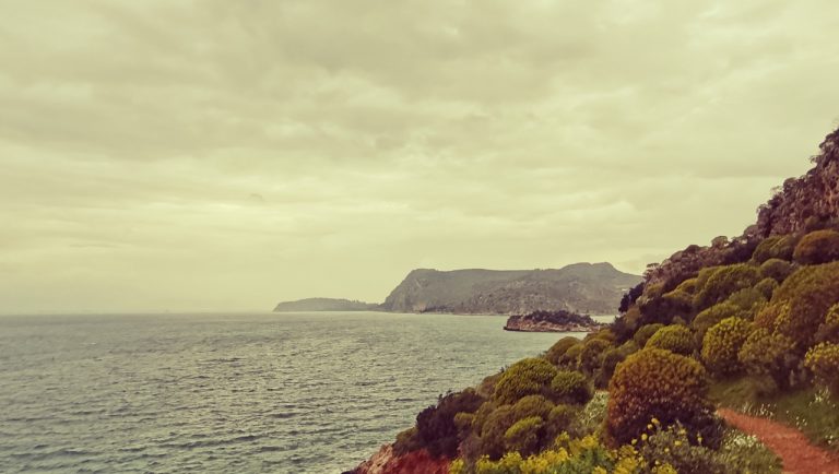 «Χαλάει» ο καιρός με καταιγίδες, πτώση θερμοκρασίας και μποφόρ που θα αγγίξουν τα 9!