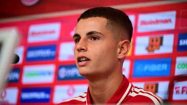 Μουζακίτης: «Θέλουμε να παίξουμε στο Champions League»