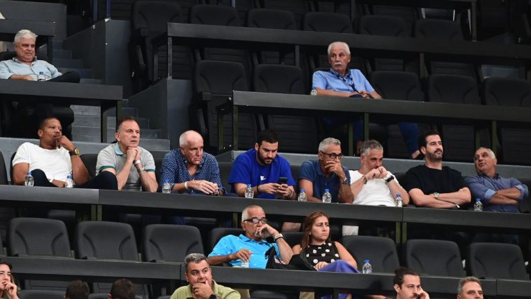 Ελλάδα – Κύπρος: Παρουσία Ομπράντοβιτς στις εξέδρες του T-Center! (photos)