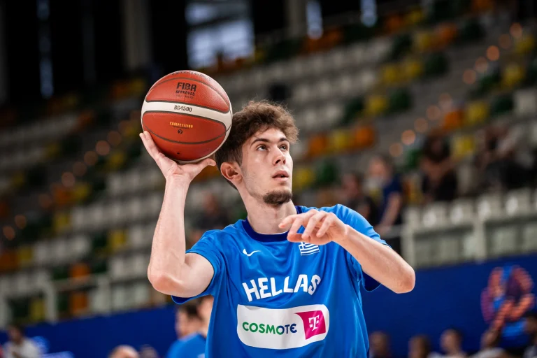 Επαινετικοί χαρακτηρισμοί της FIBA για τον Χατζηλάμπρου