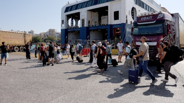Κανονικά τα ακτοπλοϊκά δρομολόγια – Ενισχύονται από το Λαύριο για την εξυπηρέτηση των επιβατών