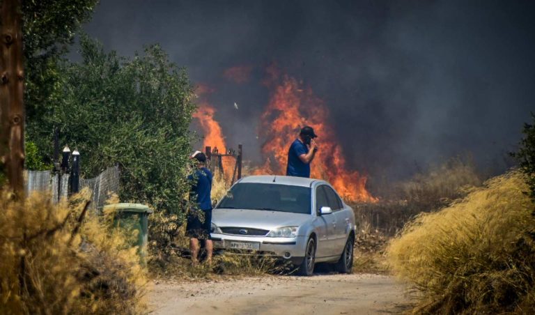 Μηνύματα του 112 για την εκκένωση των περιοχών Κανδύλι, Αγία Σκέπη και της βιομηχανικής περιοχής των Μεγάρων- Κυκλοφοριακές ρυθμίσεις