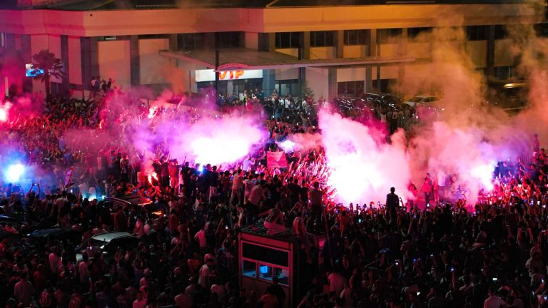 Τράμπζονσπορ: Πανζουρλισμός για τον Σαλάχ (video)