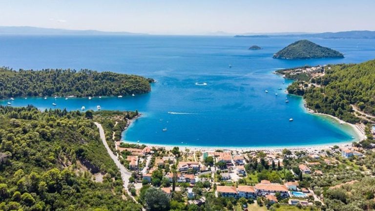 Από το «Απέραντο Γαλάζιο» στην «Οδύσσεια» του Νόλαν: Πώς η κινηματογραφική οθόνη ενισχύει τον ελληνικό τουρισμό