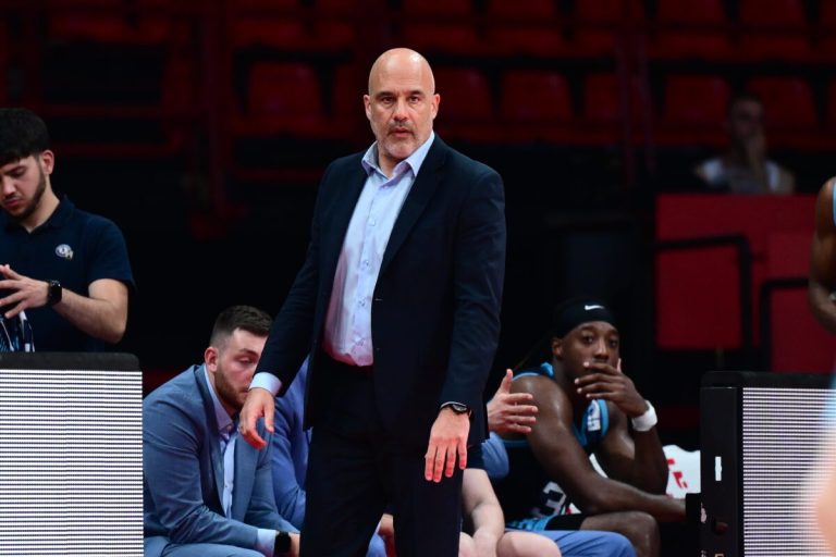 Κολοσσός-Μανίσα 91-79: «Βlack out» 7 λεπτών στην τέταρτη περίοδο και αποκλεισμός στην πρεμιέρα