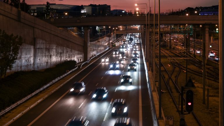 Τεχνολογικό «μπλόκο» και βαριές καμπάνες στους οδηγούς!