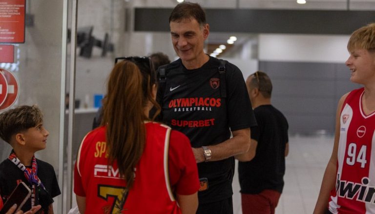 Ολυμπιακός: «Πάτησε» Κύπρο και τον περίμενε… υποδοχή (pics)