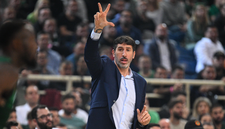 Μουμπρού: «Δύσκολο παιχνίδι με Ολυμπιακό» – Το μήνυμα στον κόσμο των Ιταλών!