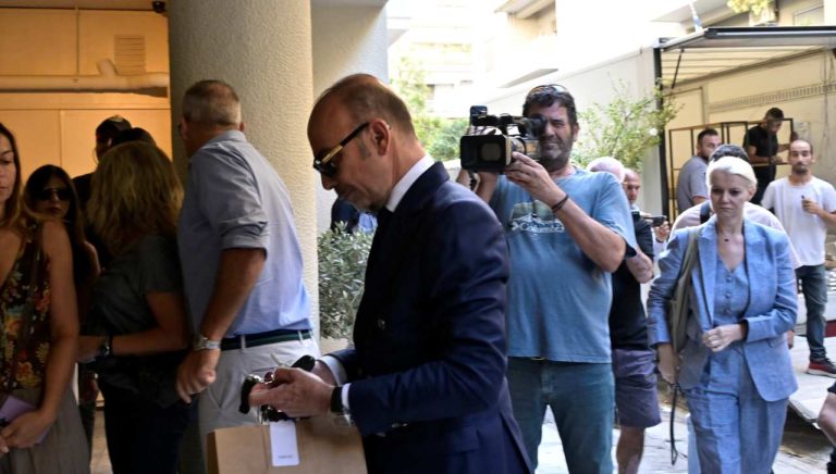 Συνελήφθησαν οι δύο γιατροί για τον θάνατο του Γιώργου Μαζωνάκη