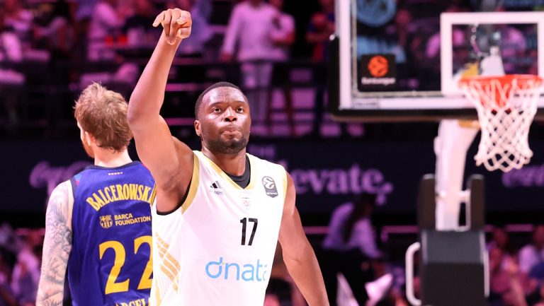 Ντουμπάι – Μπαρτσελόνα 94-87: «Δύο στα δύο» με τρομερό Καμπενγκέλε (highlights)
