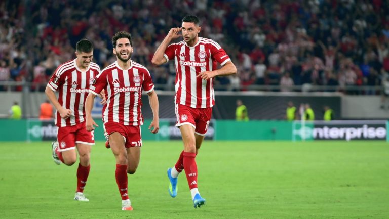 Γιάρεμτσουκ: «Χαρούμενος που προσφέρω και πάλι» (pic)