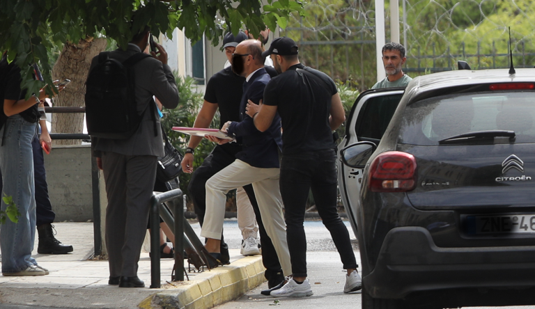 Προφυλακίστηκαν οι γιατροί για τον θάνατο του Μαζωνάκη