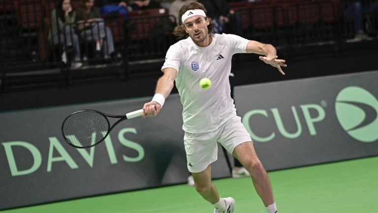 Τσιτσιπάς: «Εθελοντής στο Davis Cup»