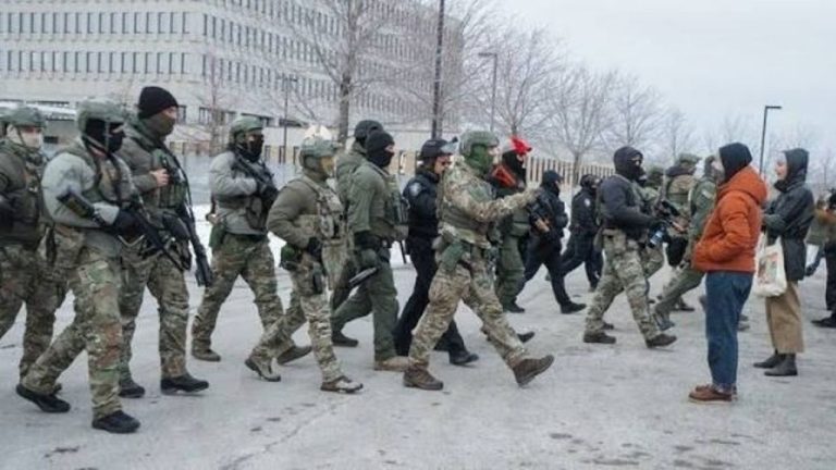 Ο πρόεδρος των ΗΠΑ Τραμπ αποσύρει τον διορισμό νέου διευθυντή της αστυνομίας μετανάστευσης