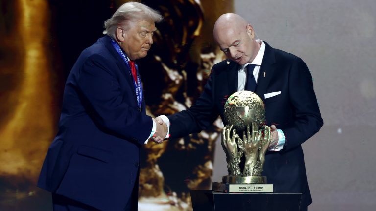 Βραβείο Ειρήνης της FIFA: Οδεύει προς κατάργηση έναν χρόνο μετά τη βράβευση του Τραμπ!