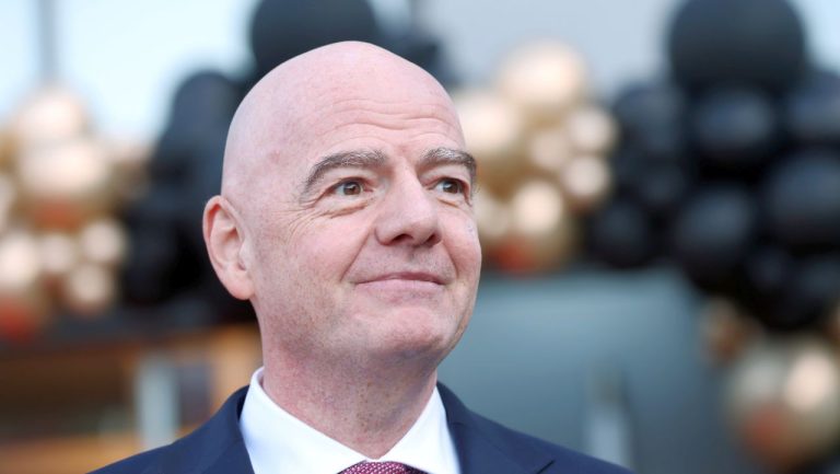 FIFA: Οι Ελβετοί δε στηρίζουν τον Ινφαντίνο